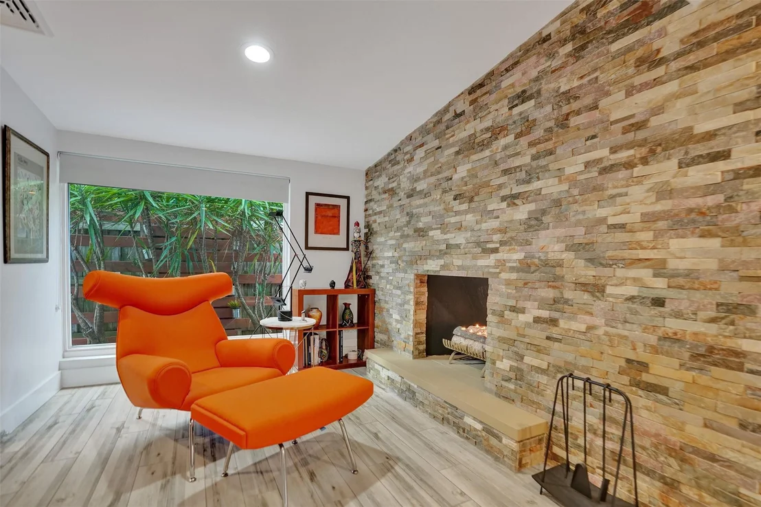 Photo of 2111 N Ocean Boulevard