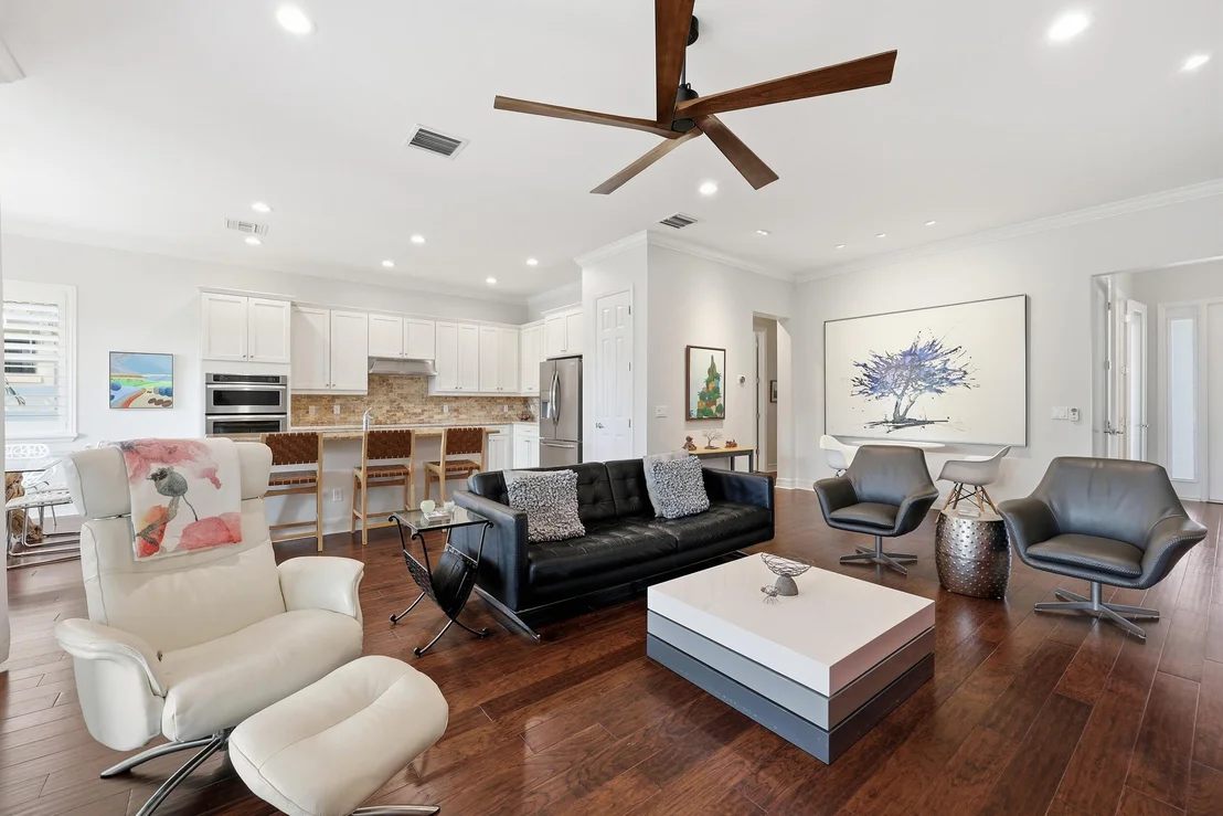 Photo of 1358 Community Drive