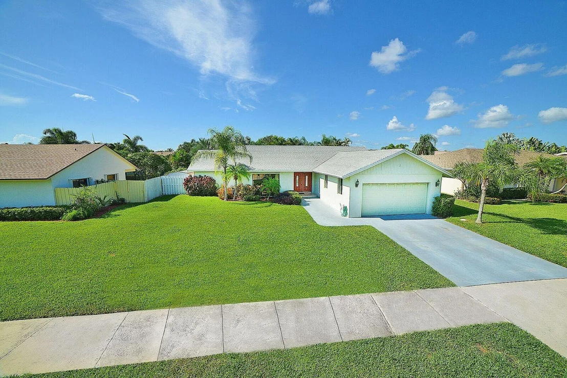 Photo of 4218 Woods End Road
