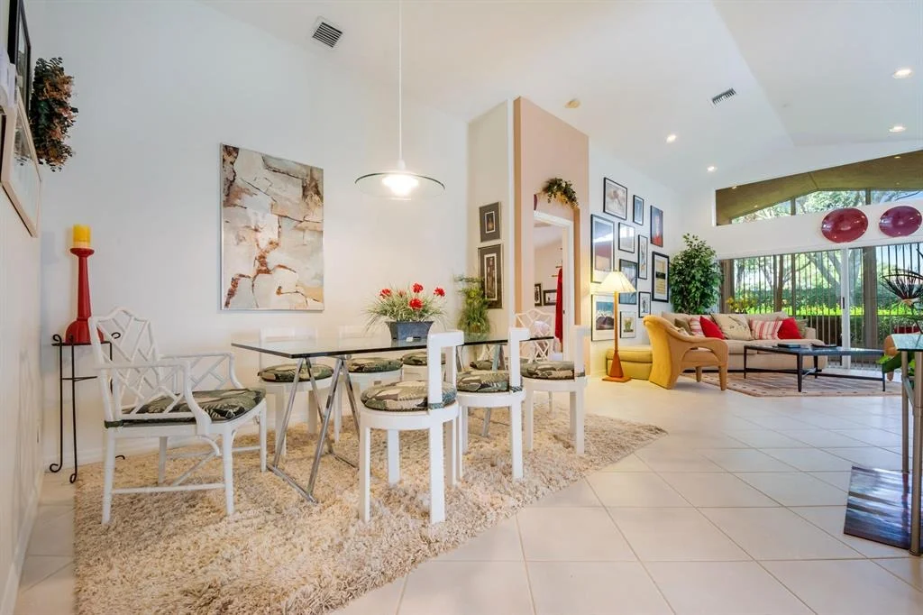 Photo of 6863 Viale Elizabeth