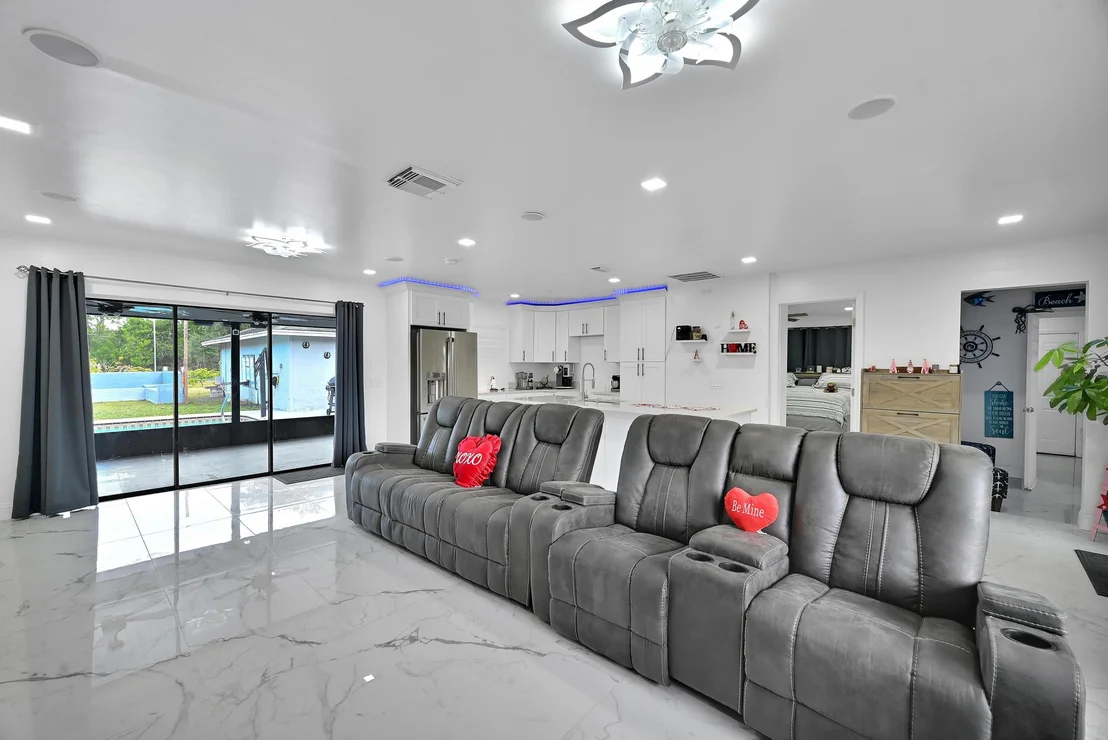 Photo of 2404 Dade Road