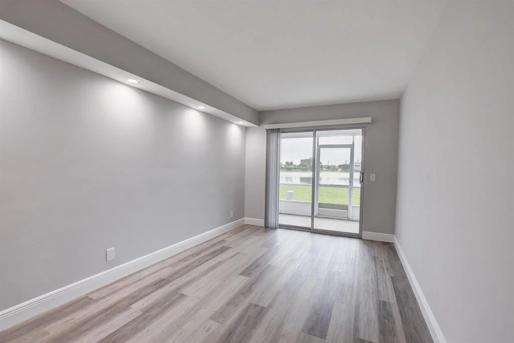 Photo of 1066 Exeter D