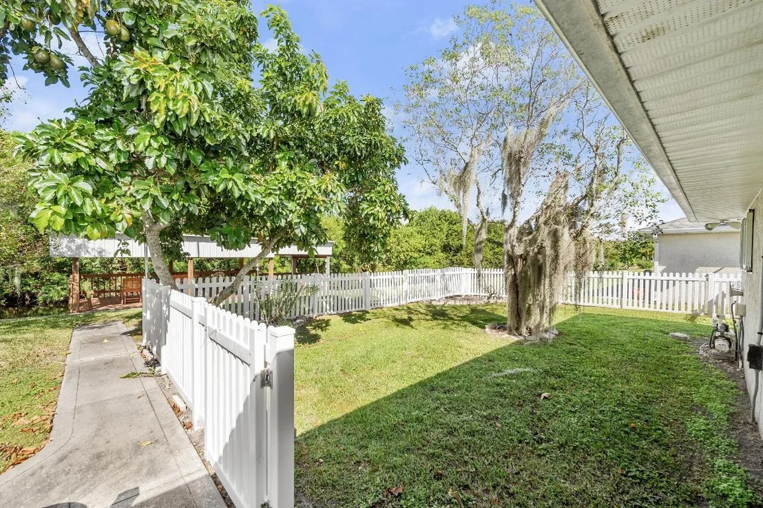 Photo of 831 SE 25th Street