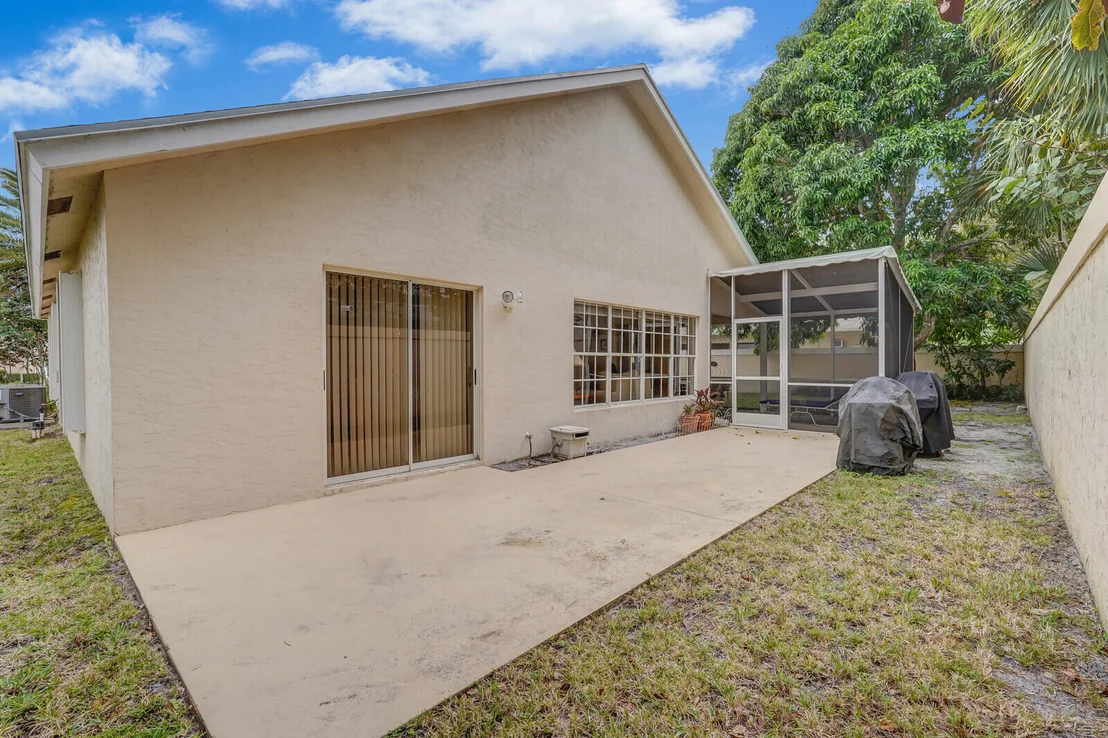 Photo of 262 W Moccasin Trail W