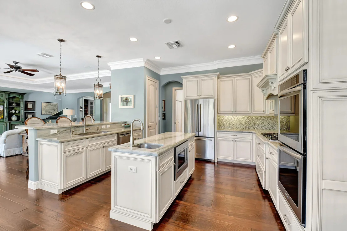 Photo of 624 NE 3rd Avenue
