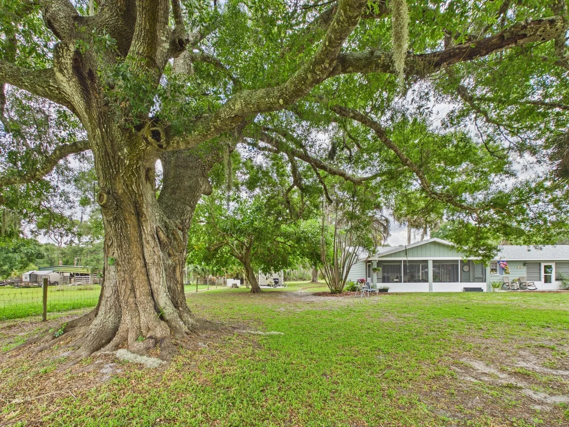Photo of 220 SW 67th Drive