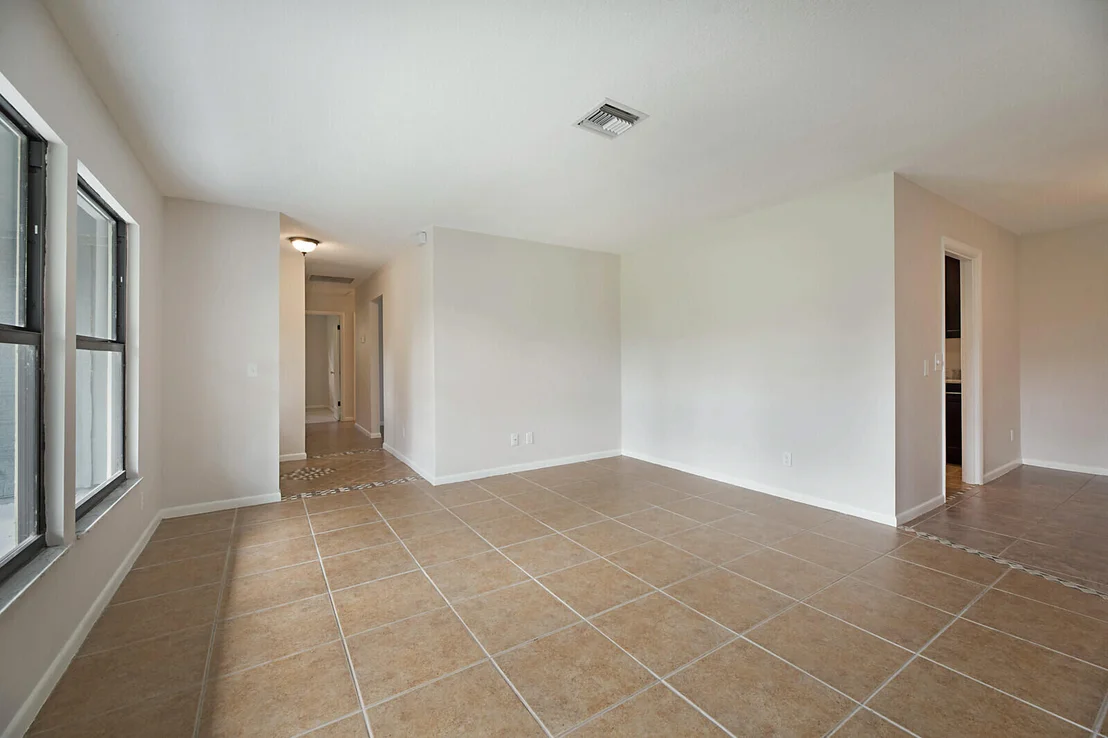 Photo of 13579 Farley Road