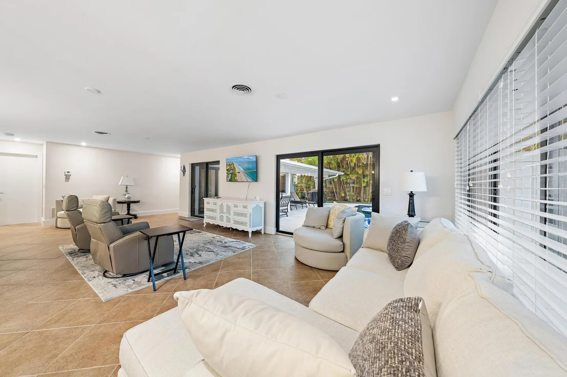 Photo of 1120 Singer Drive