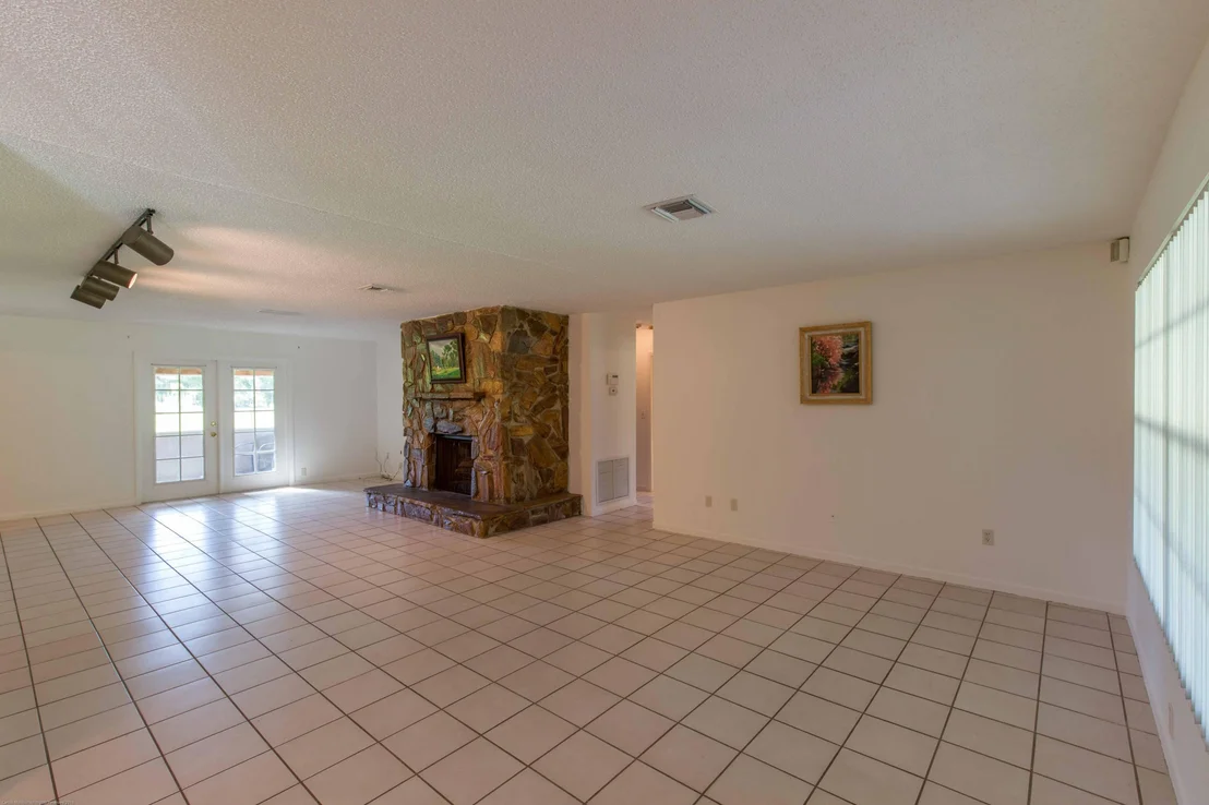 Photo of 1102 Hyde Park Road