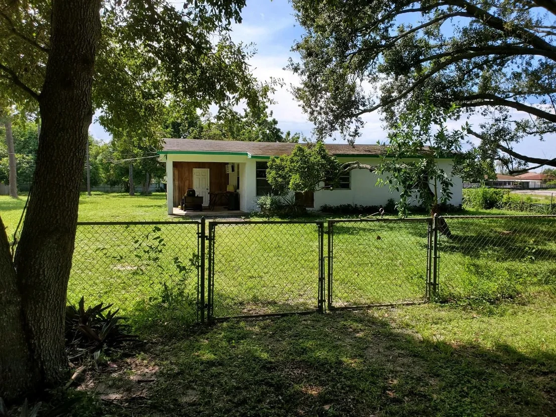 Photo of 3827 Scott Road
