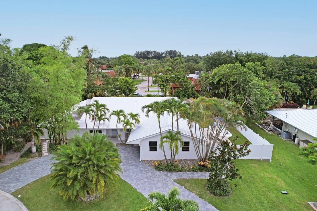 Photo of 5114 Laird Lane
