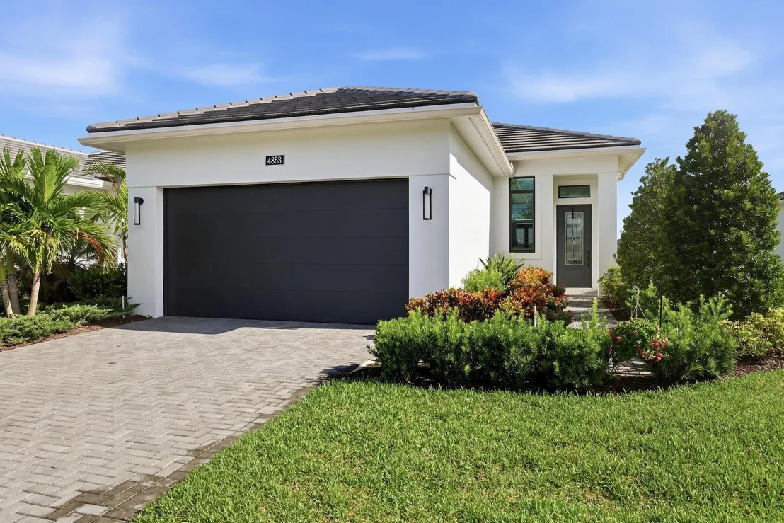 Photo of 4853 Saint Armands Way