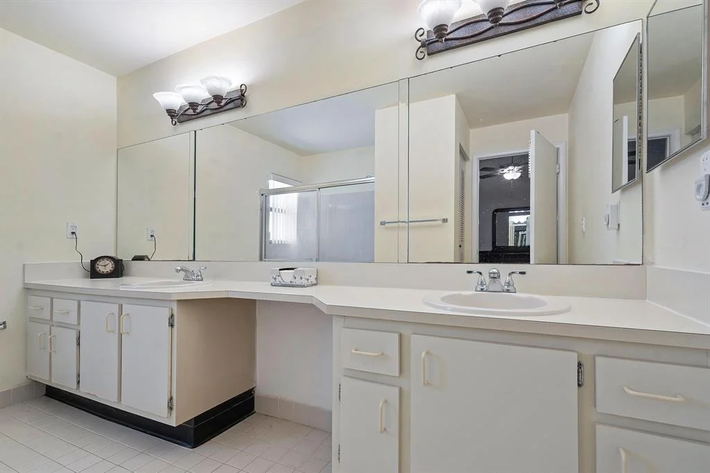 Photo of 9535 Sun Pointe Drive