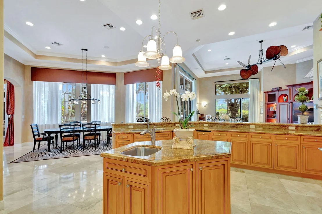 Photo of 2330 Tecumseh Circle