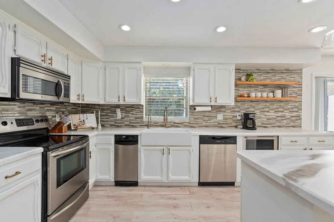Photo of 2900 Grove Drive