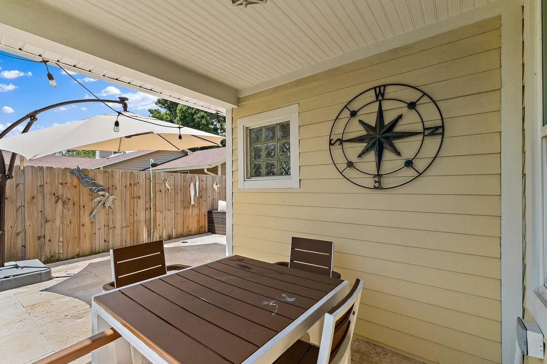 Photo of 715 Warren Drive