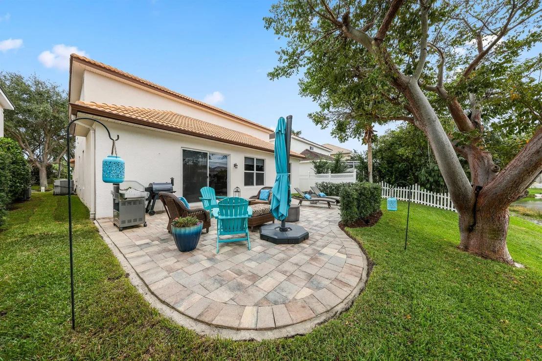 Photo of 560 Anchor Point