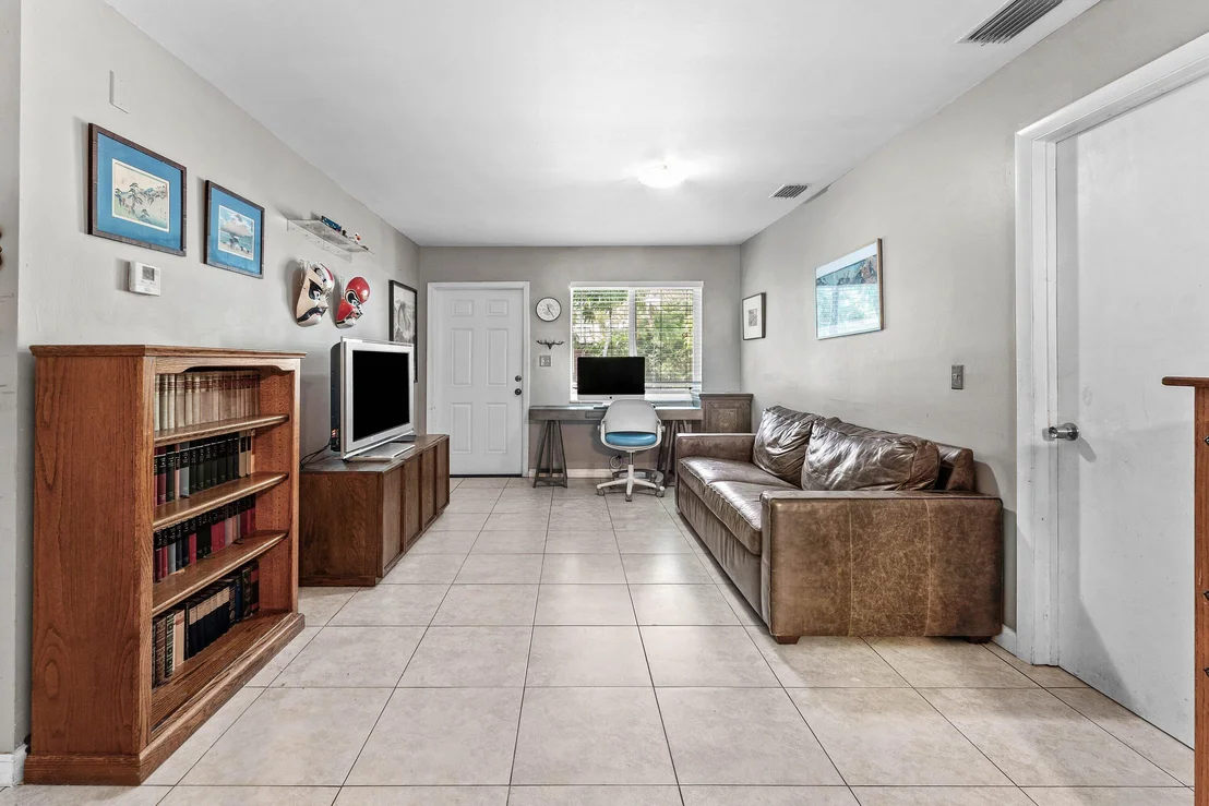Photo of 417 UPLAND Road