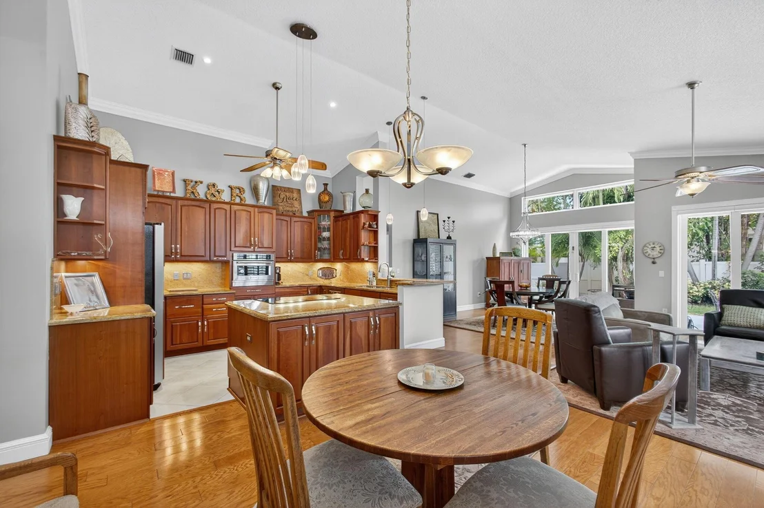 Photo of 2060 Cezanne Road