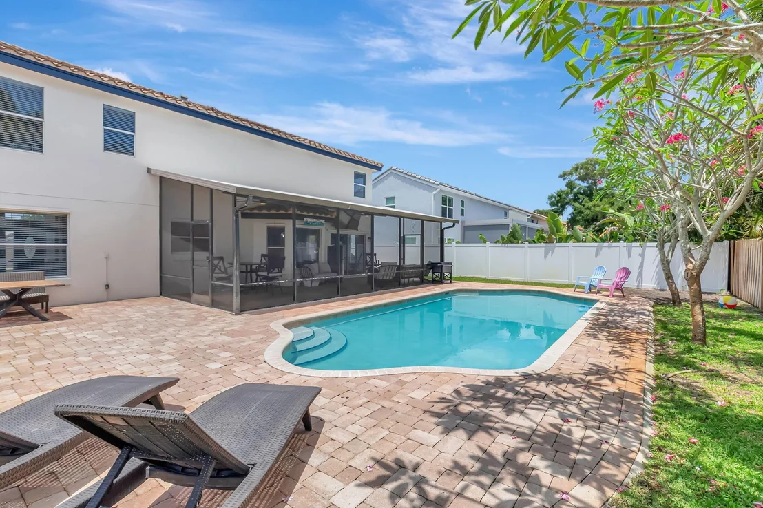 Photo of 8884 Spring Valley Drive