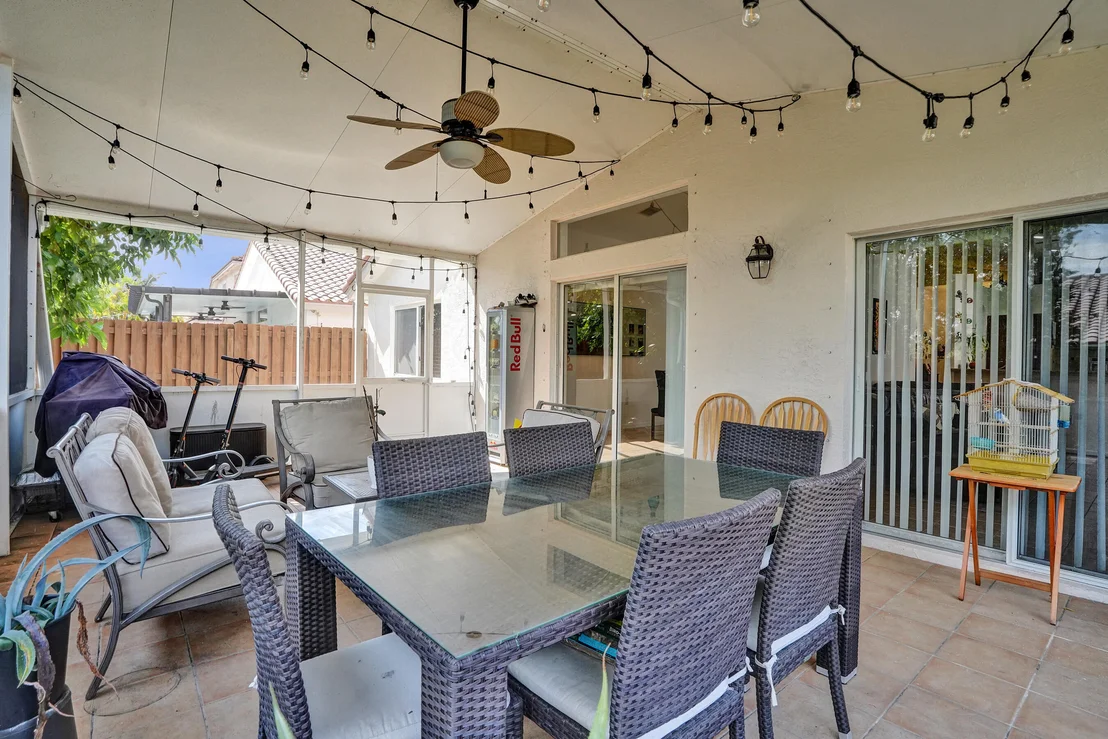 Photo of 7572 Parkside Lane