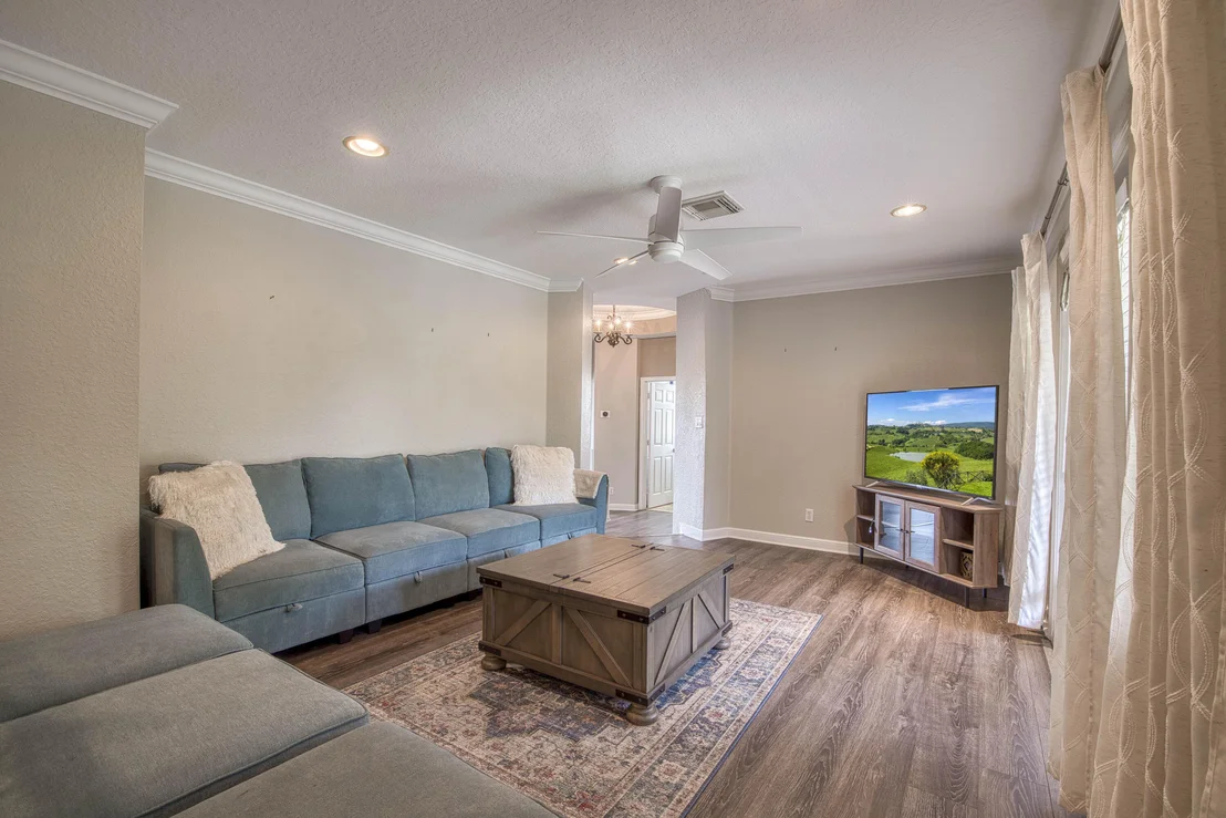 Photo of 410 Cresta Circle