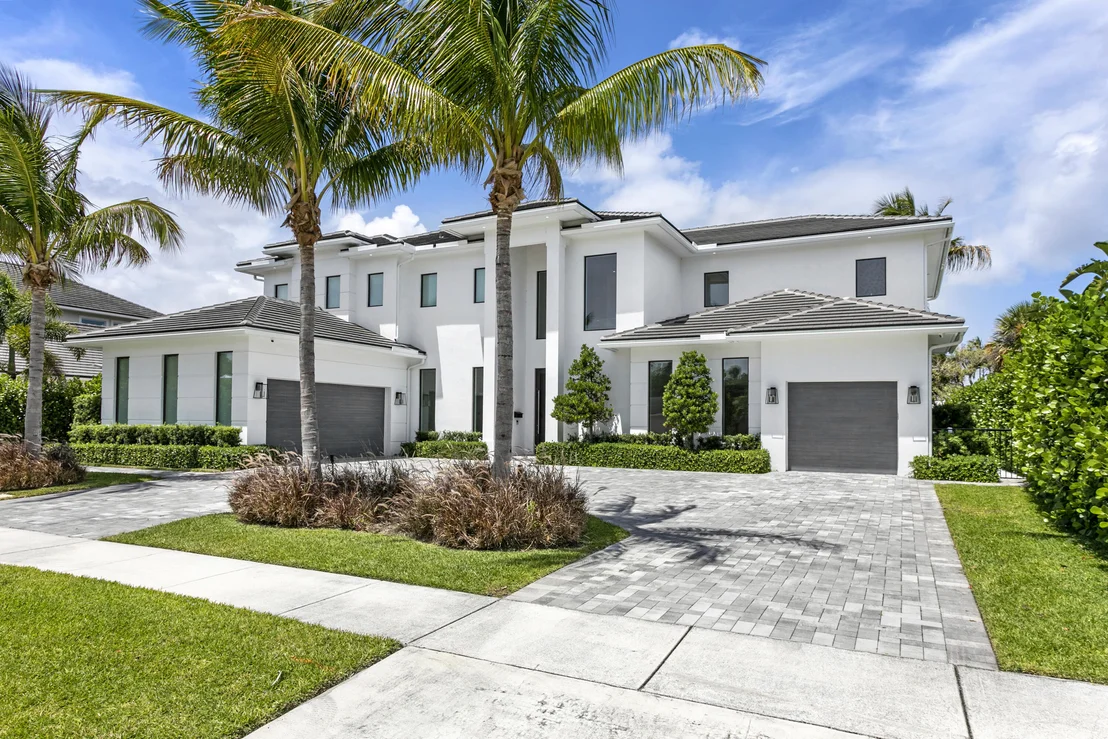 Photo of 619 Riverside Road