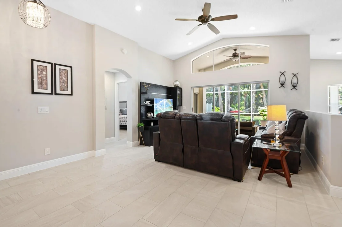 Photo of 4077 Manor Forest Trail