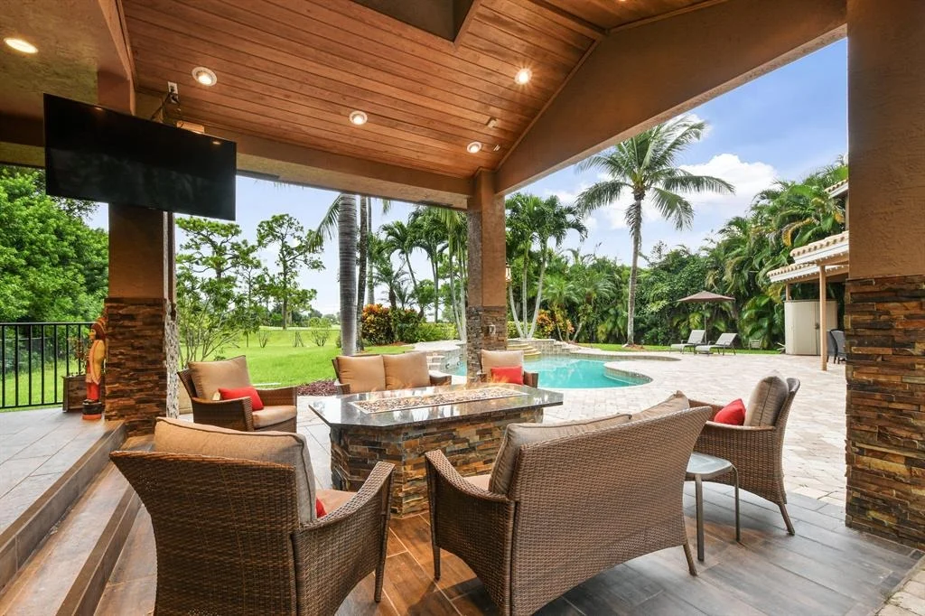 Photo of 352 Kingfisher Drive