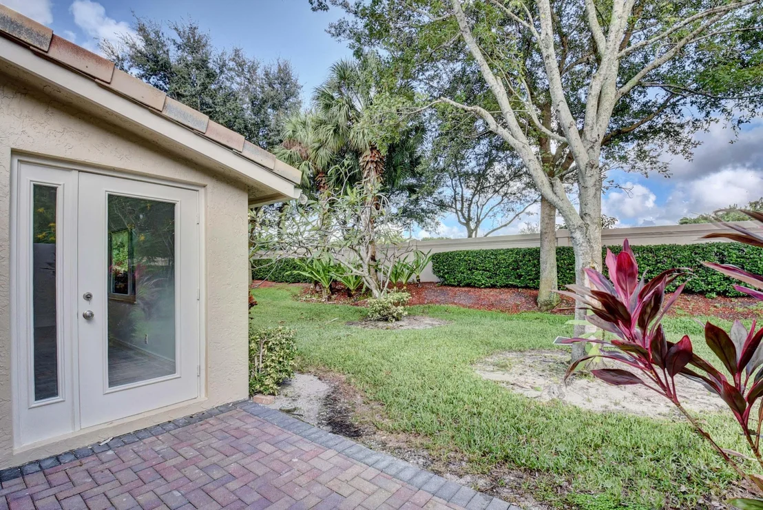 Photo of 7381 Forest Park Way