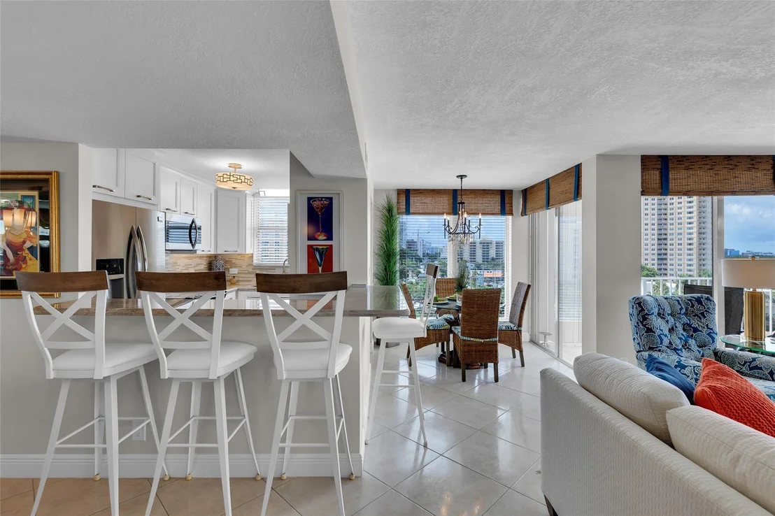 Photo of Unit 708 at 1010 S Ocean Boulevard
