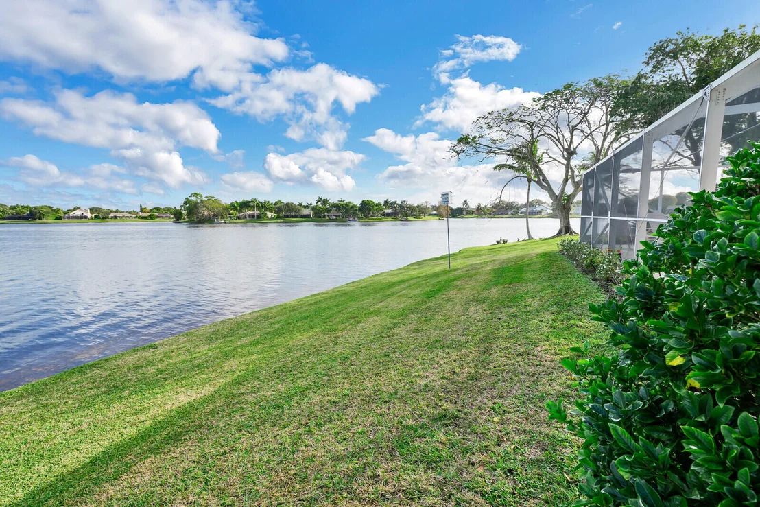Photo of 12871 Upper Cove Drive
