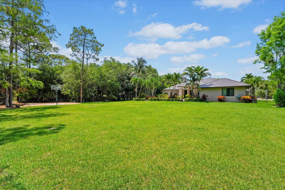 Photo of 14370 Halter Road