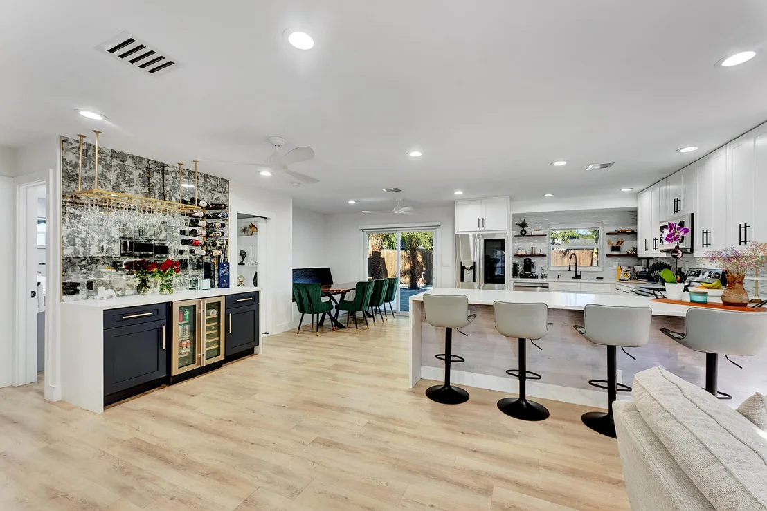 Photo of 707 W Boulevard Chatelaine