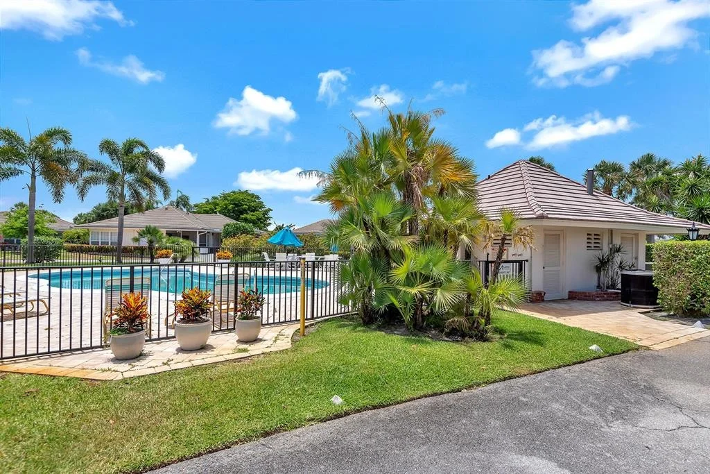 Photo of 117 Villa Circle
