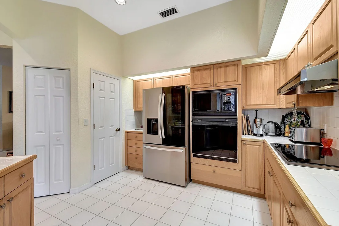 Photo of 2773 Hampton Circle S