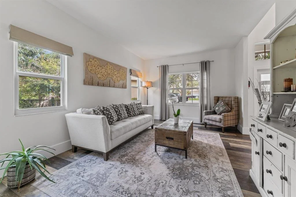 Photo of 230 Blackbird Lane
