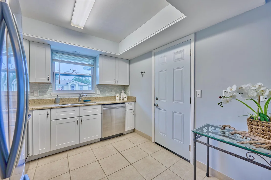 Photo of 466 Lanfair Avenue