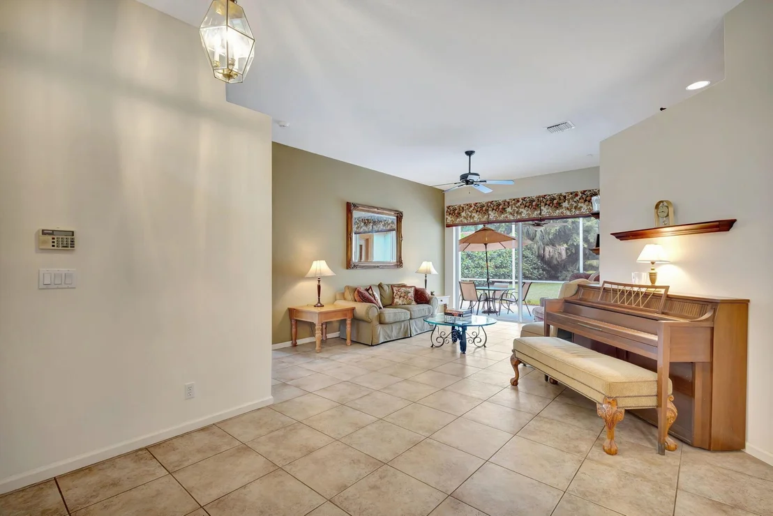 Photo of 225 Blackbird Lane