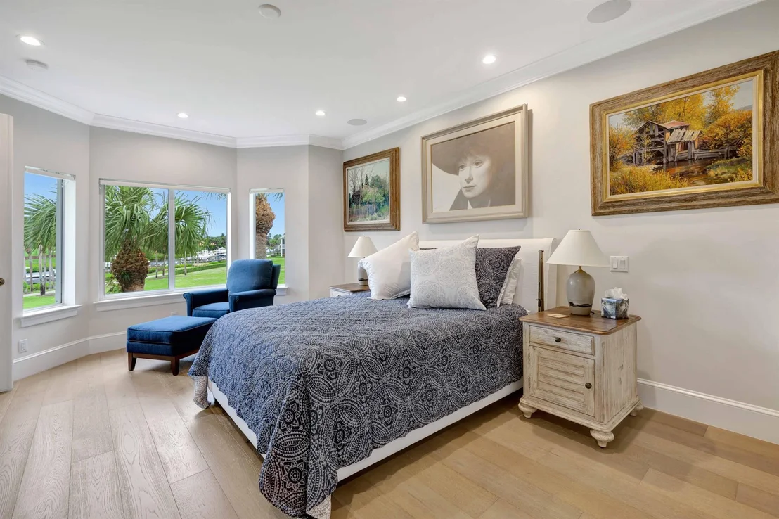 Photo of 1802 Captains Way