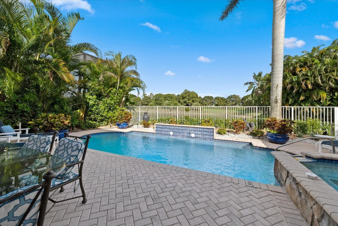 Photo of 10463 Laurel Estates Lane