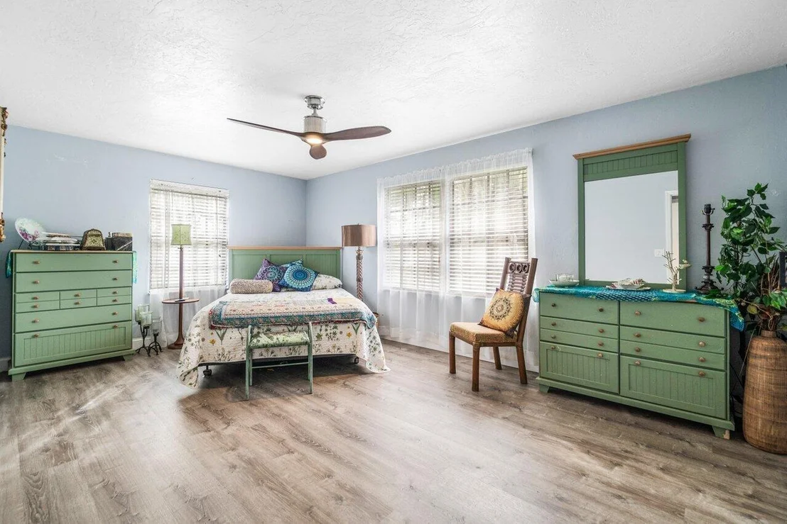 Photo of 17081 Mellen Lane