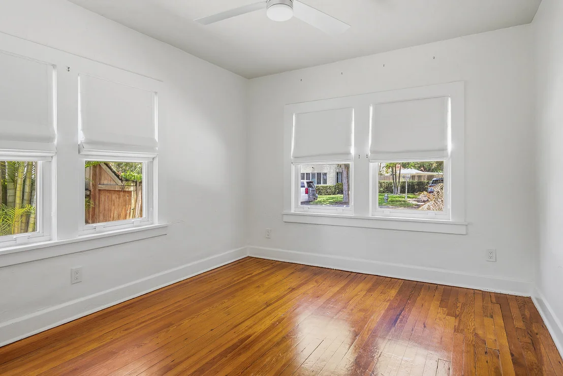 Photo of 810 Avon Road