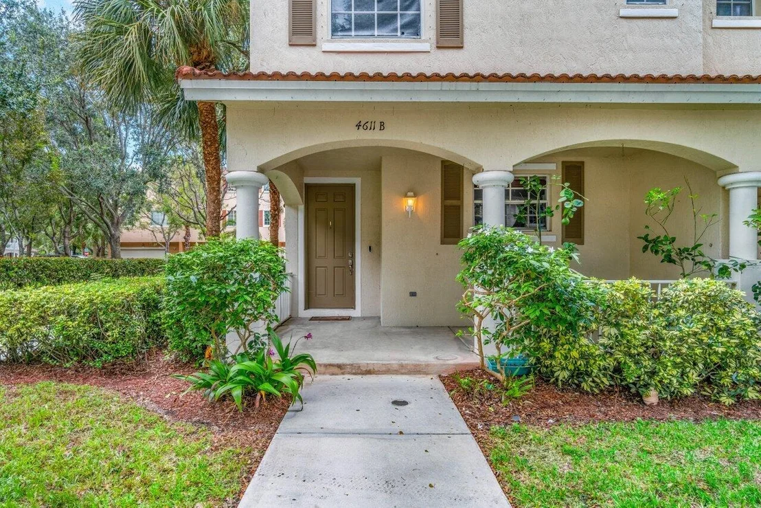 Photo of Unit B at 4611 Highgate Drive