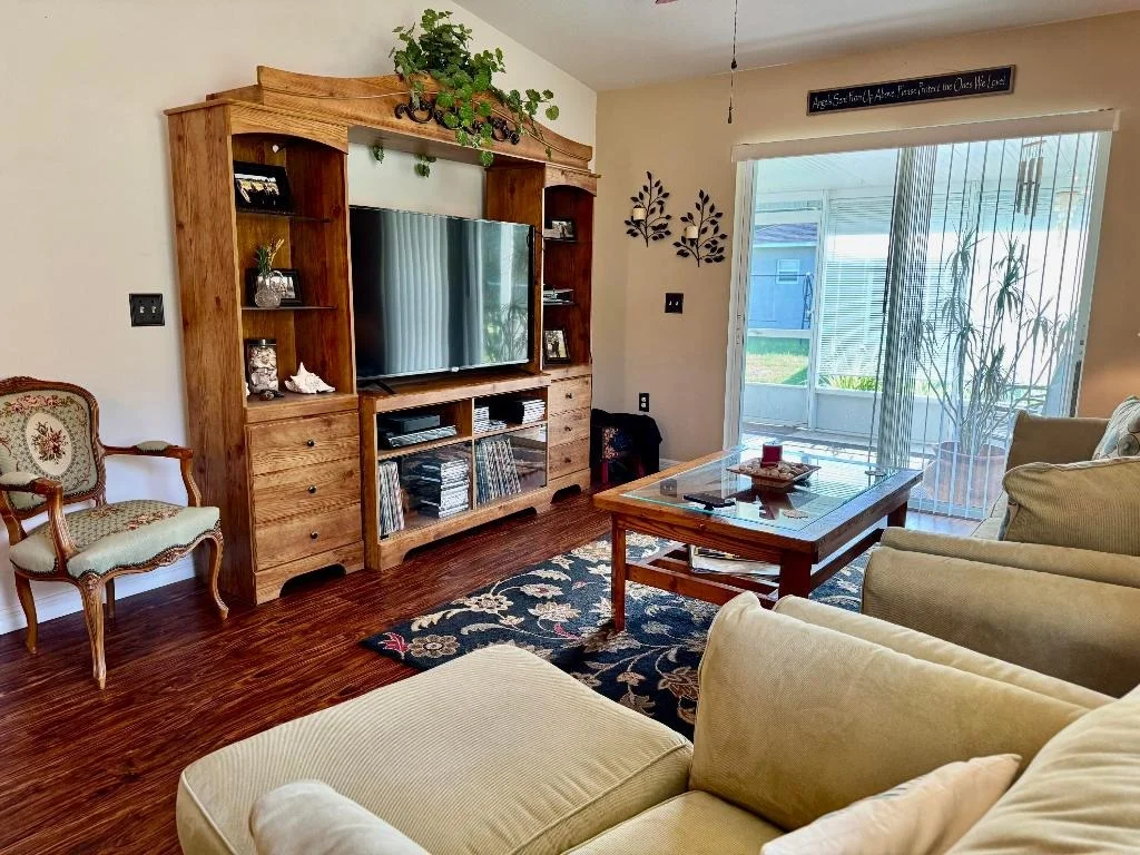 Photo of 527 SE 38th Avenue