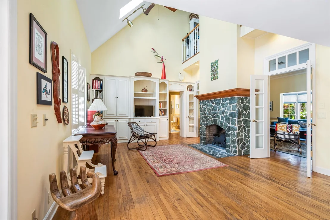 Photo of 1086 Winding River Road