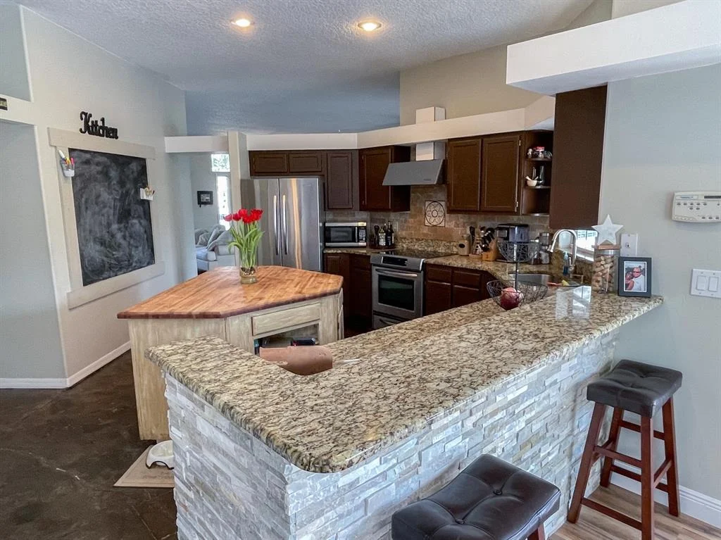 Photo of 5055 3rd Manor