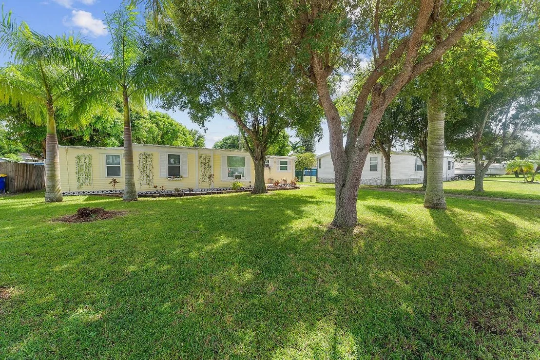 Photo of 2886 SE La Palma Terrace