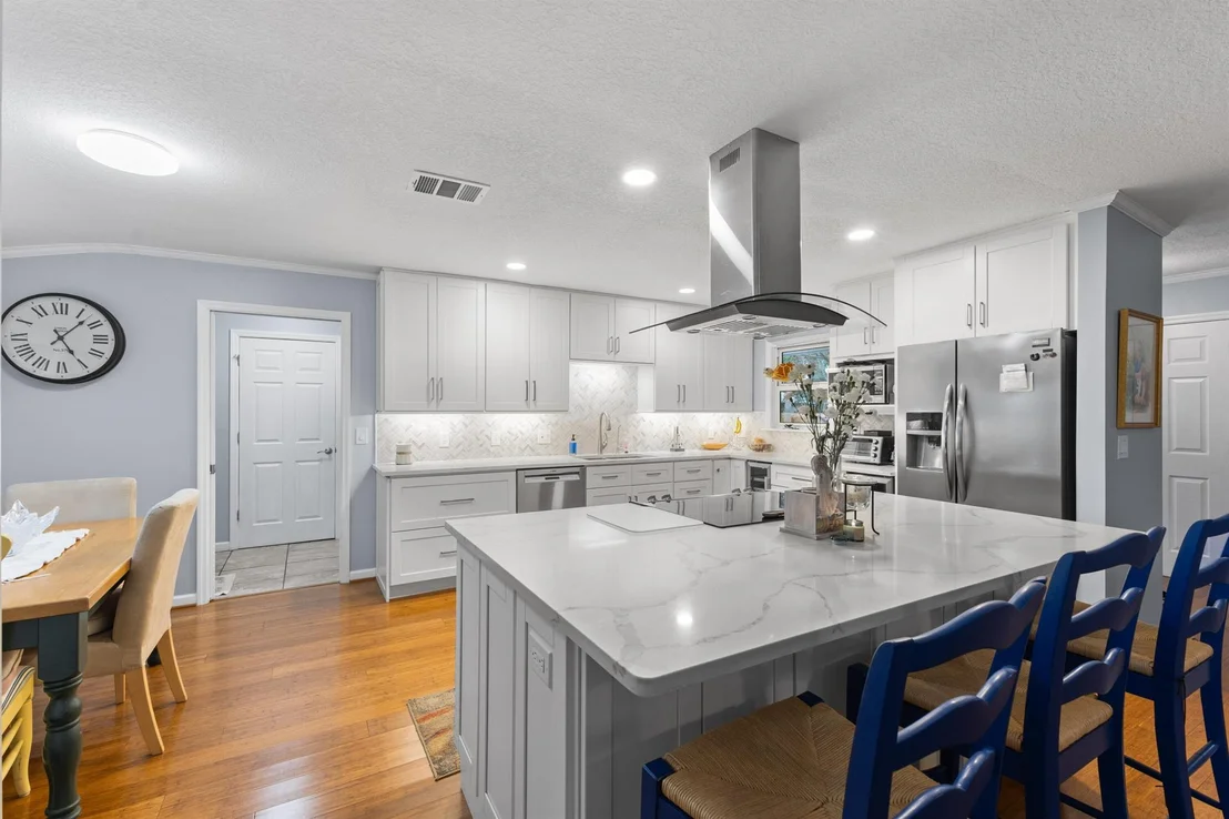 Photo of 454 Tequesta Drive