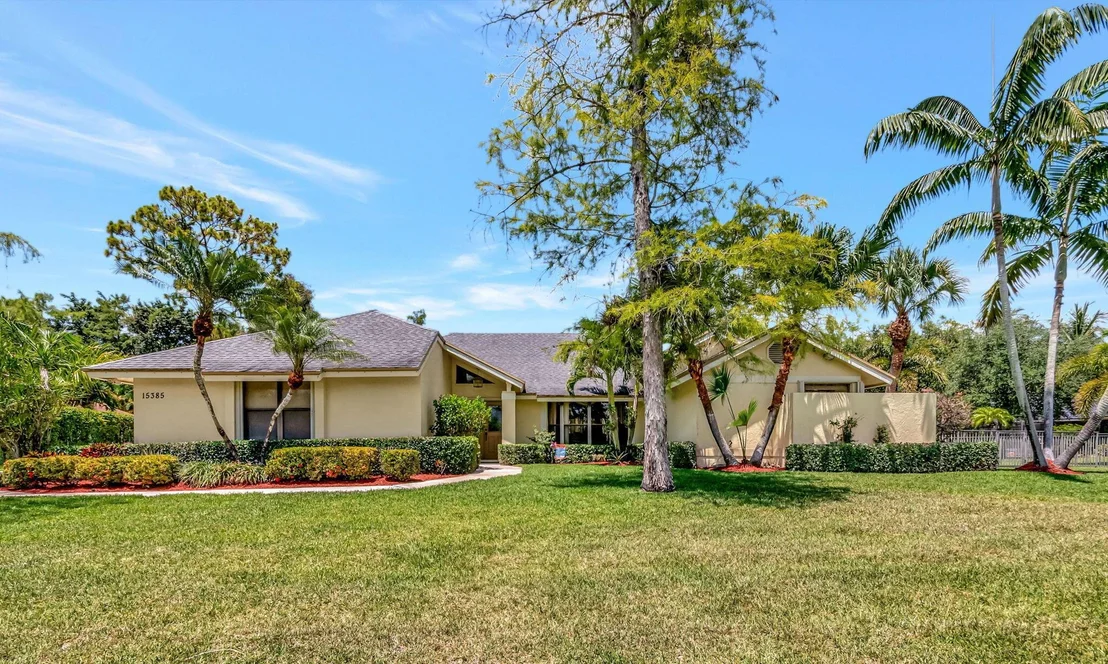 Photo of 15385 Cedar Bluff Place